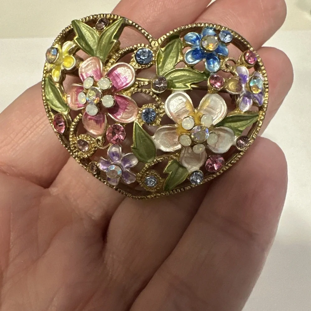 Flower Heart Brooch Multi color‎ Rhinestone Pastel Enamel Gold Tone Heart Brooch